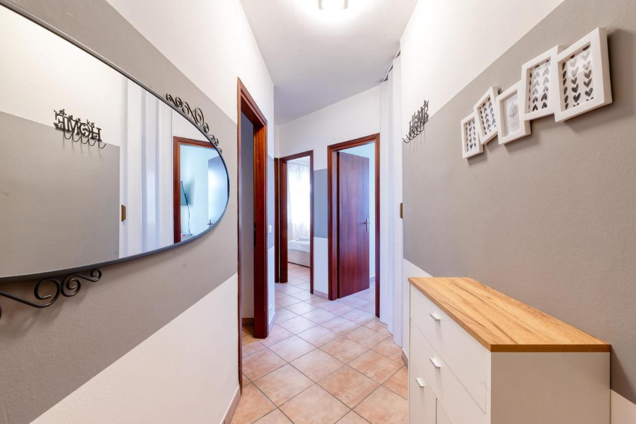 Wolf House - Peschiera Holiday - Jacuzzi Privata Peschiera del Garda Dış mekan fotoğraf